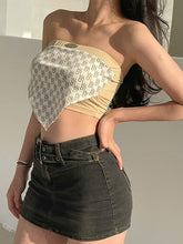 Neckholder-Tanktop mit einfarbigen Trägern